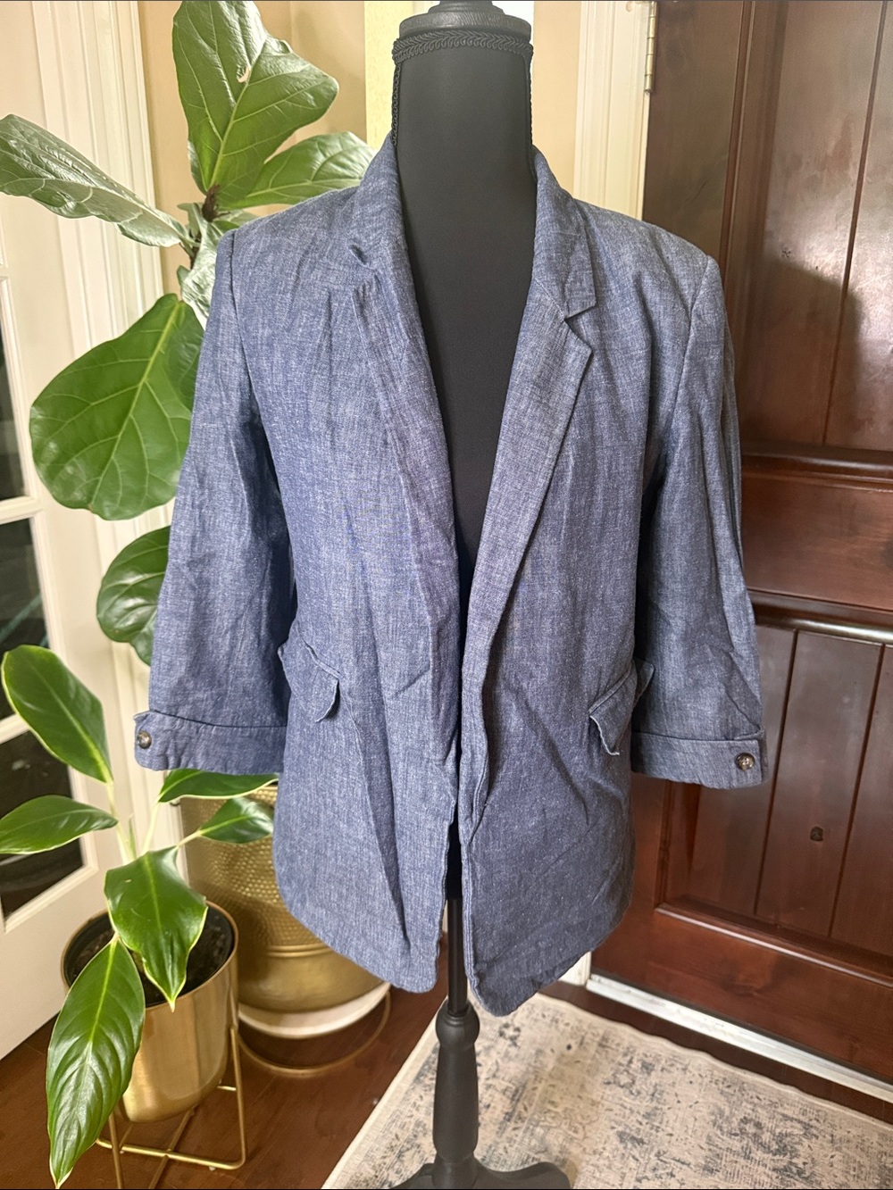 DKNY size 2 Cuffed Rolled Sleeve Blazer Chambray Blue Cotton/Linen Blend